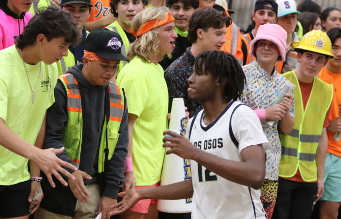 Deacon Toliver Los Osos feature by John Murphy Jan. 20 2023 Turkey Day Game 2022 Ernie Abrea Noy Nov 24 2022 20000101_0179